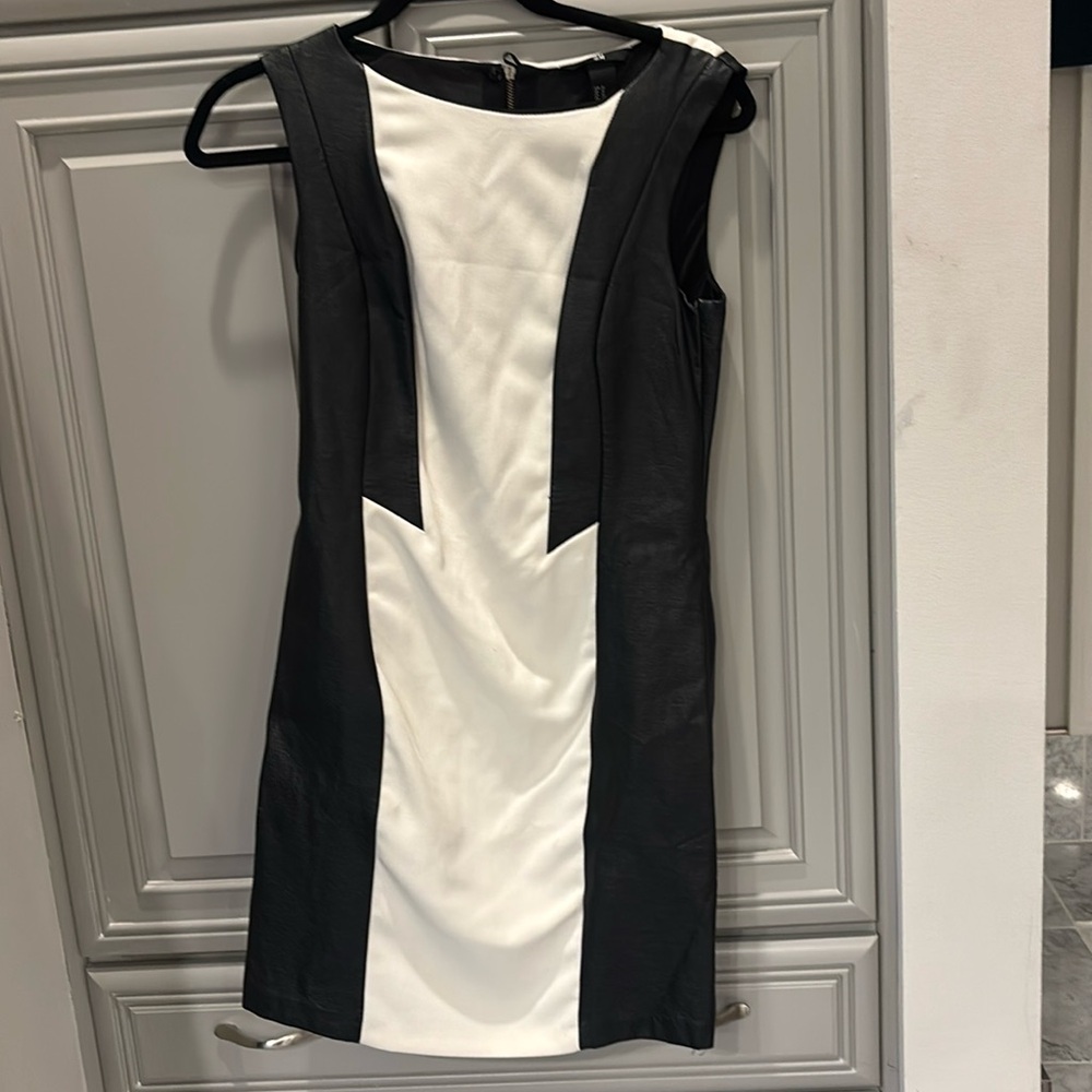 h and m leather dress H&M | Dresses | Size 2 Hm Brand Sleeveless Mid Look Black White Dress size